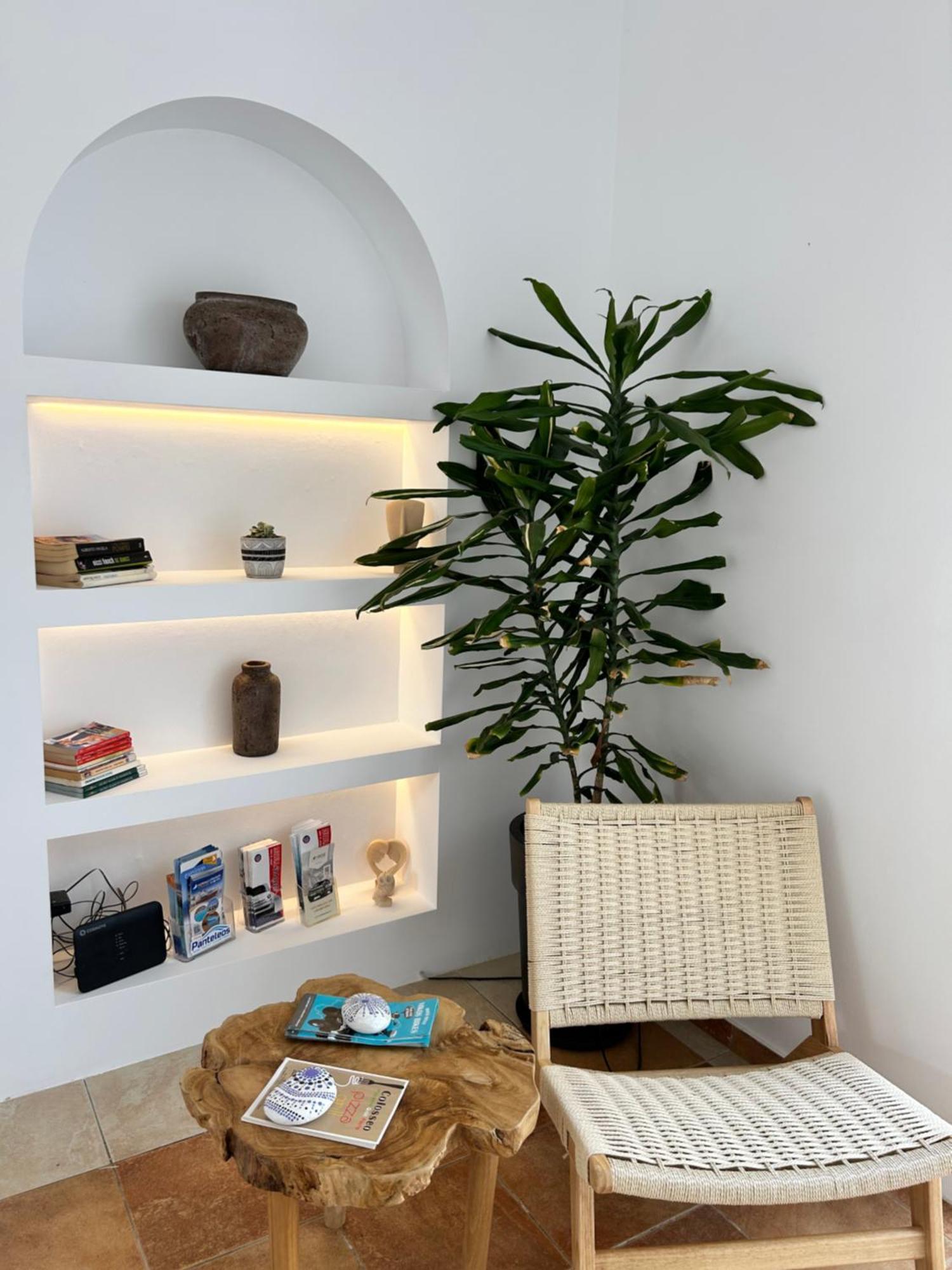 Delight Apartments Suites Stelida  Buitenkant foto